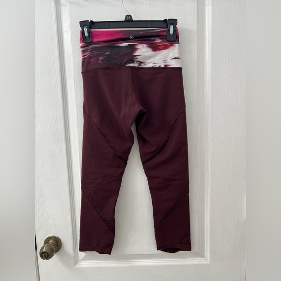 Limited Edition Lululemon Wunder Under Crop (size 4) - Picture 10 of 11